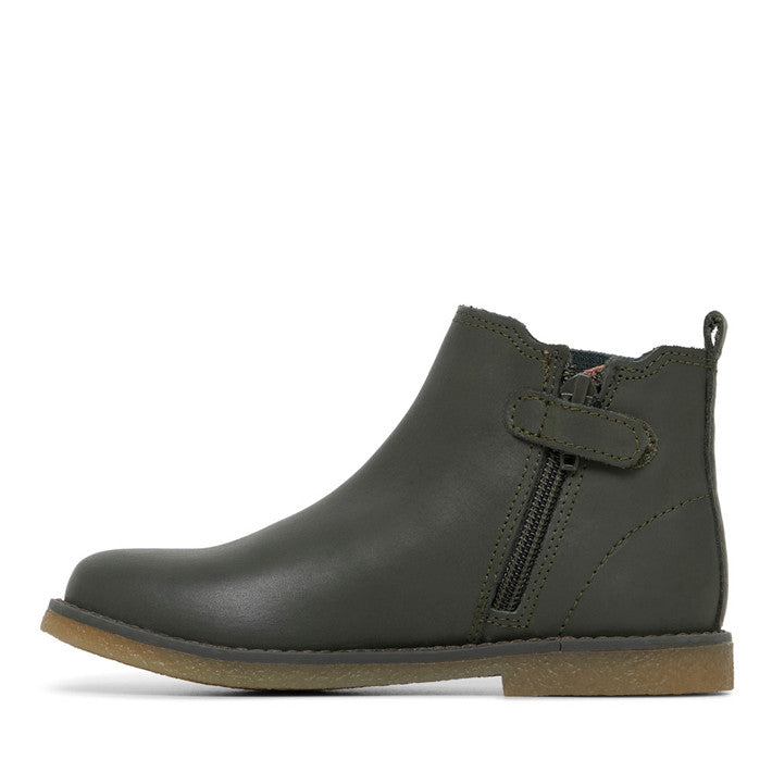 CHELSEA II JNR DARK OLIVE LEATHER